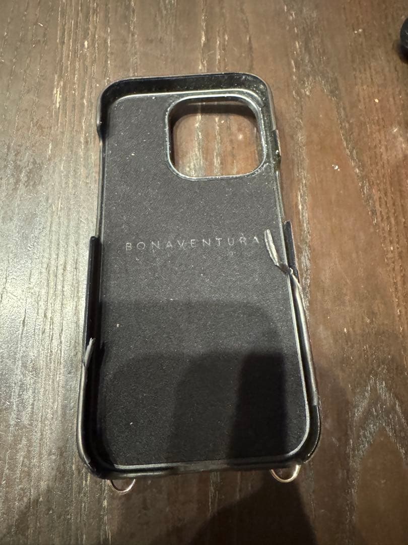 エトープ　ボナベンチュラ　iPhone15pro 別売のエンベロープポーチつき！