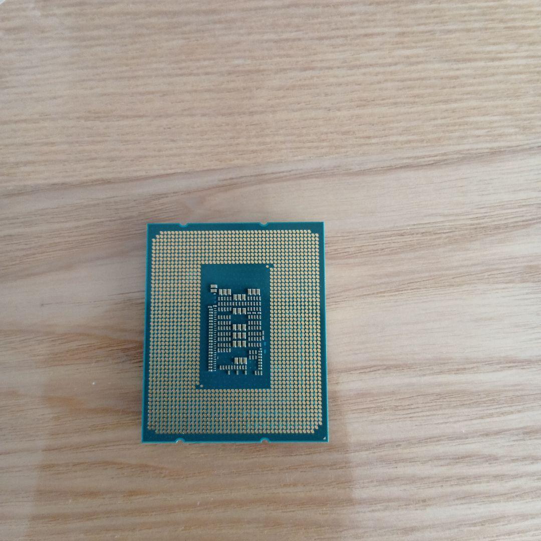 Intel Core i3-12100F CPU 本体