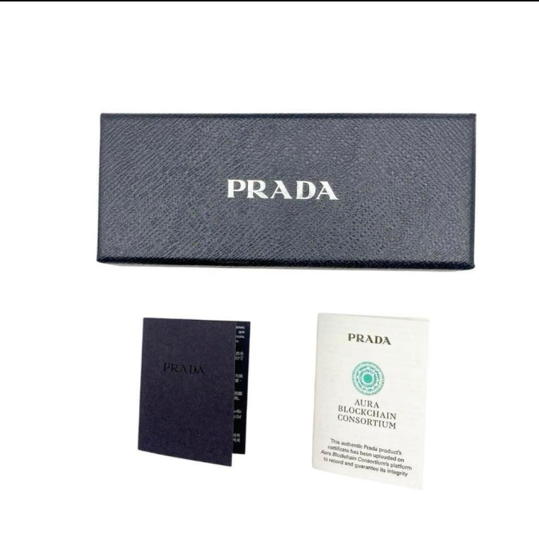 極美品✨PRADA プラダ　キーリング　三角ロゴプレート　サフィアーノ　付属品付