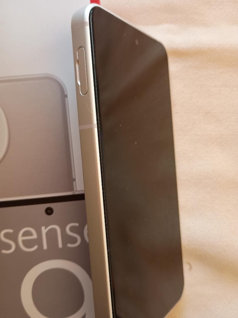 AQUOS sense9（6GB/128GB）　ホワイト（SIMフリー版）