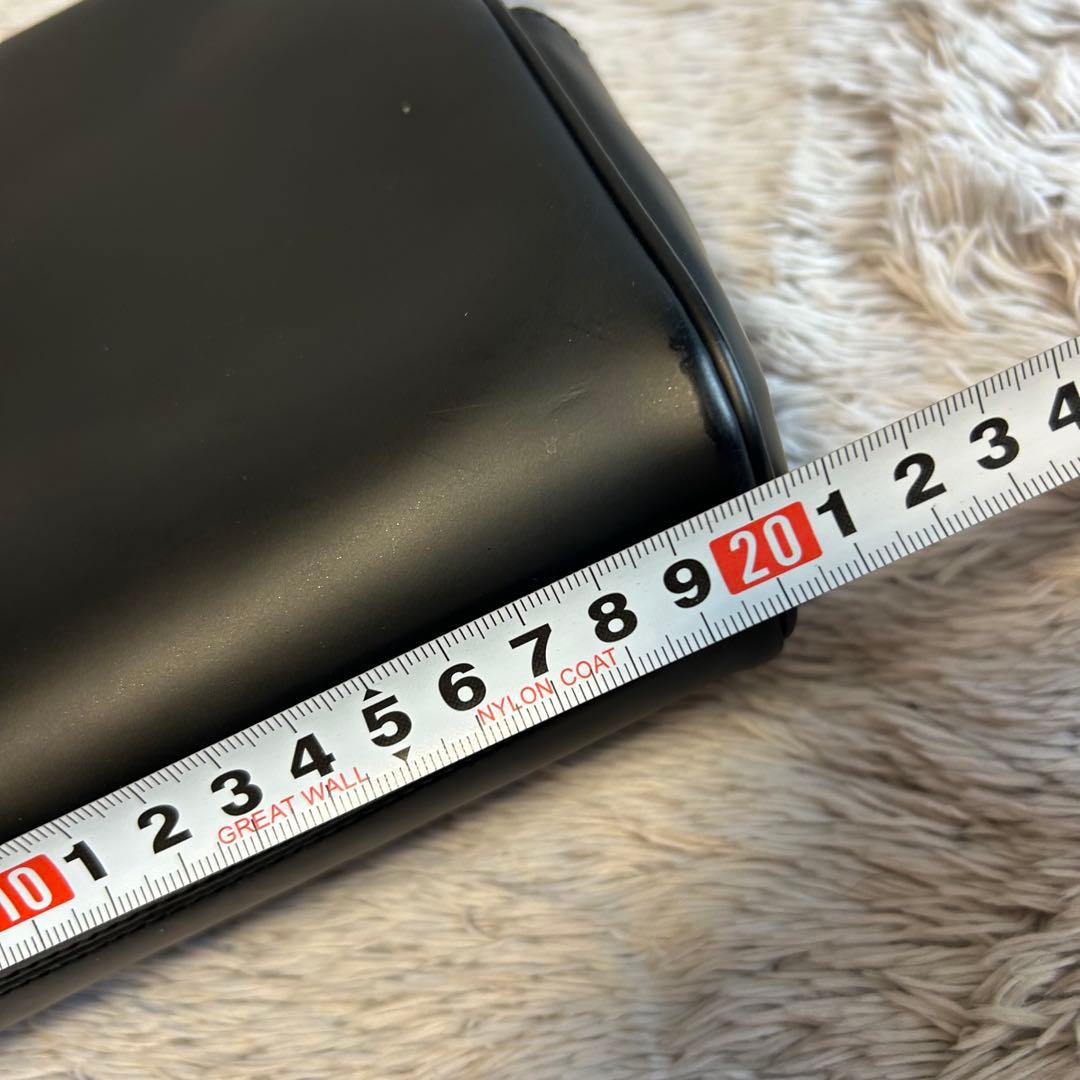 FERRAGAMO フェラガモ　ガンチーニ　ハンドバッグ　レザーバッグ　ポーチ付