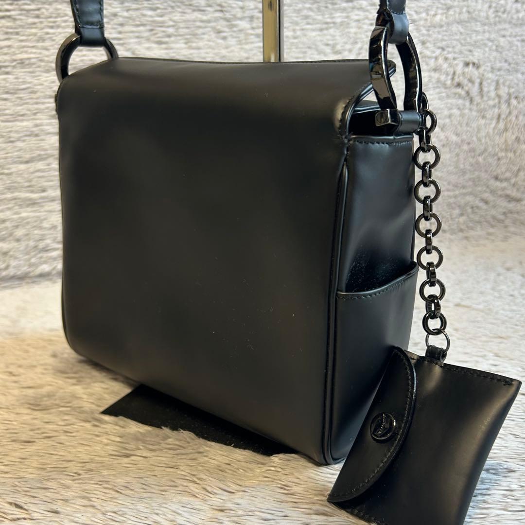 FERRAGAMO フェラガモ　ガンチーニ　ハンドバッグ　レザーバッグ　ポーチ付