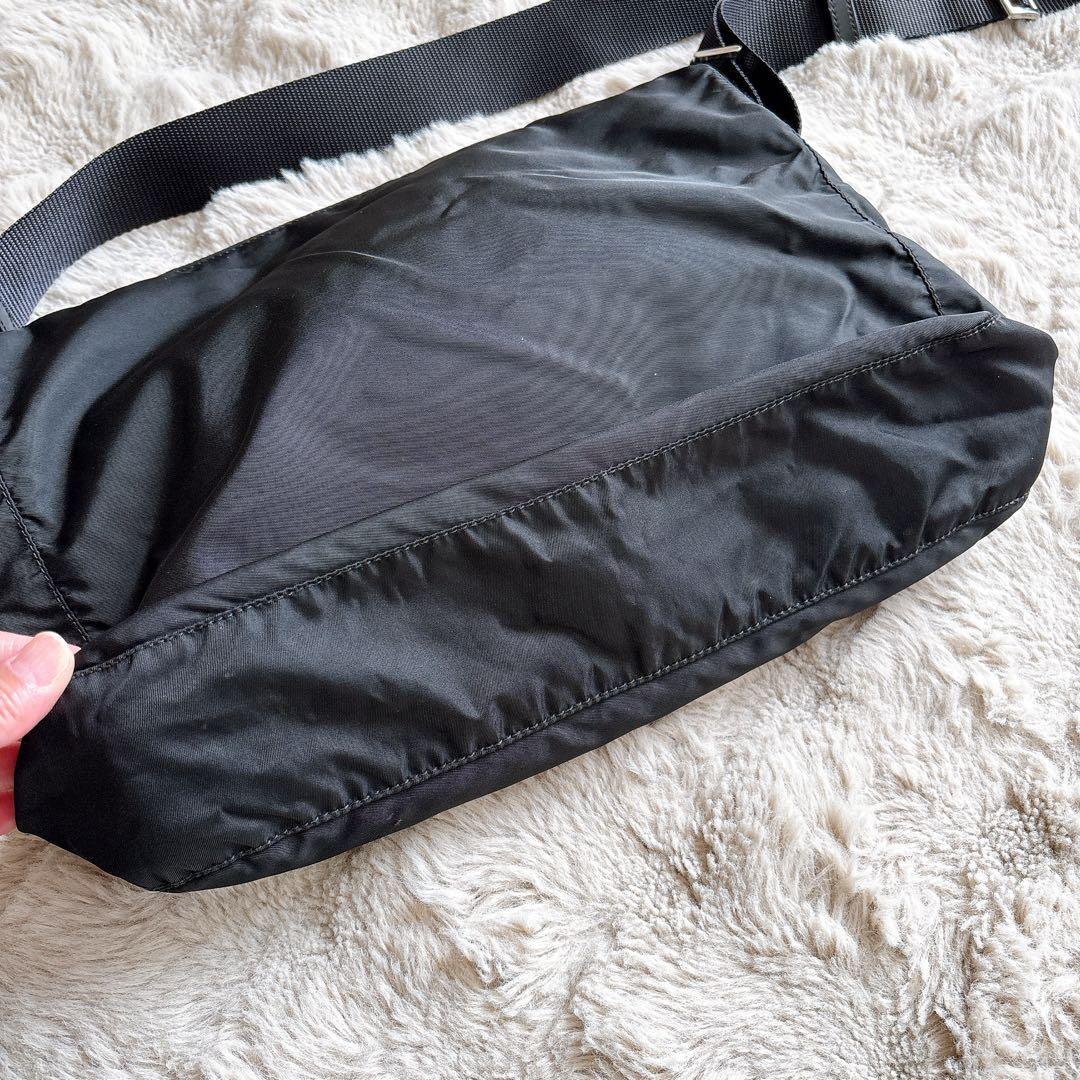 PRADA プラダ ショルダーバッグ ナイロン 黒