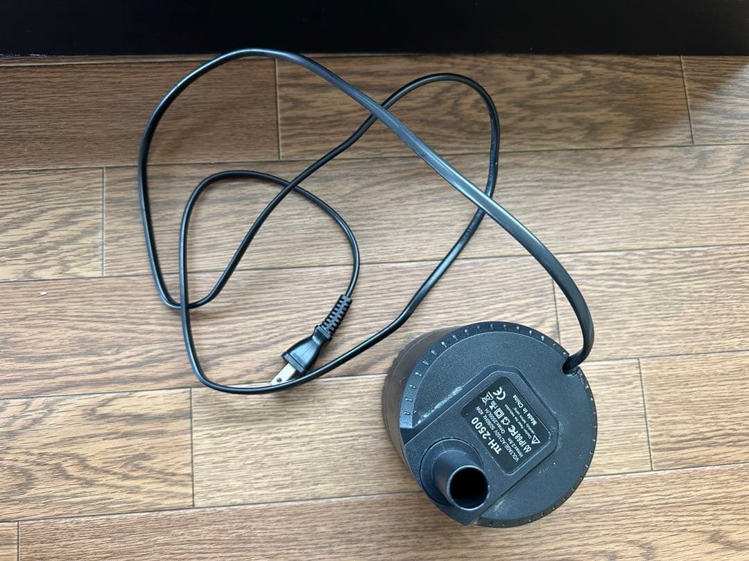 90アクリル水槽 上部濾過　LEDライト付き