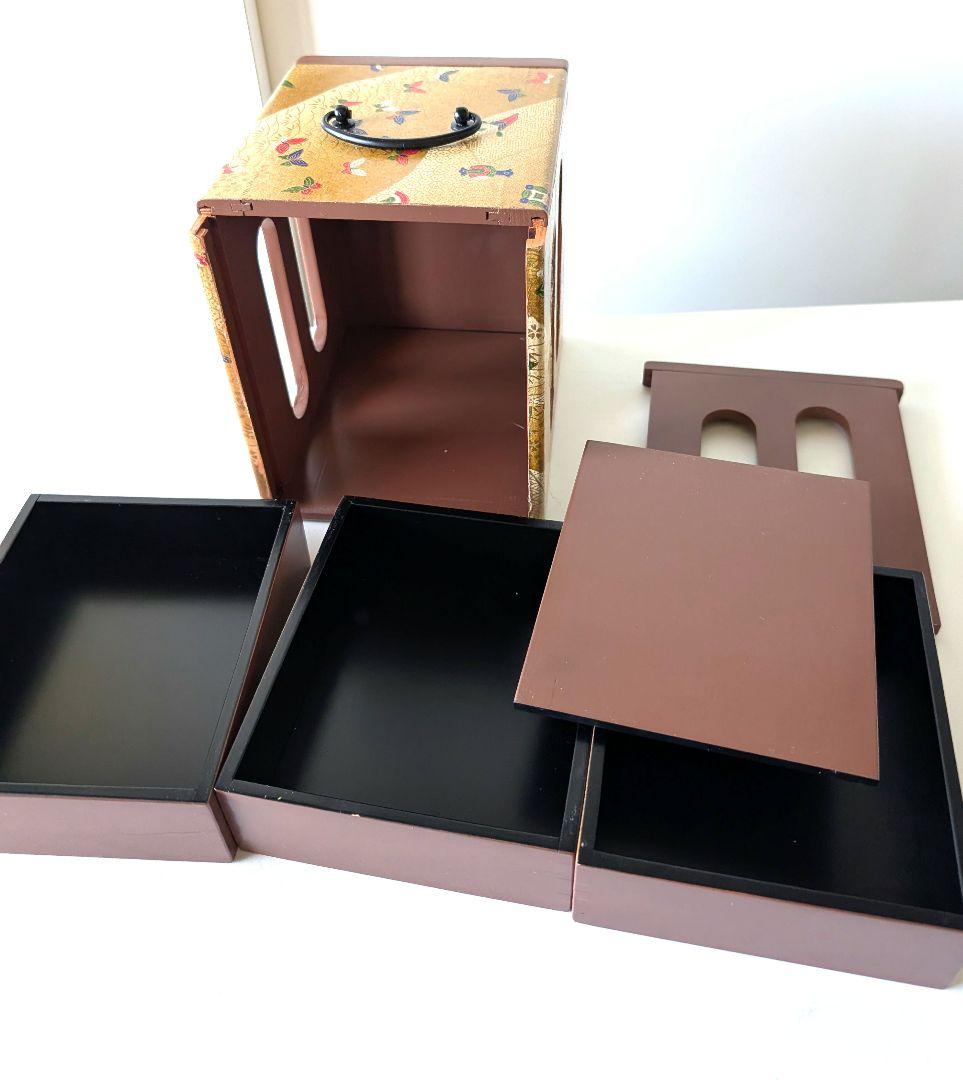 【レア】遊山箱　蝶々　絵入り