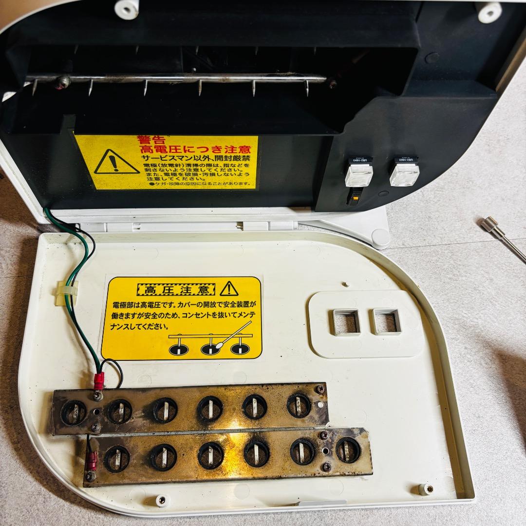 滝風イオンメディック　　マイナスイオン発生器　ホワイト　オゾン