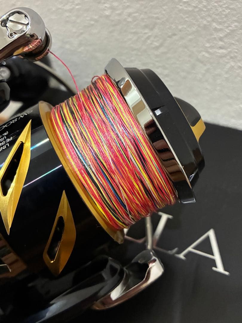 19STELLA SW8000HG スピニングリール 元箱付き