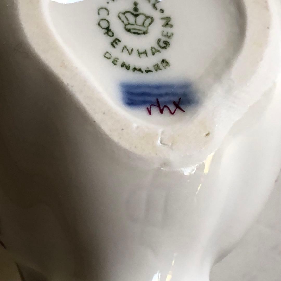 ロイヤルコペンハーゲン　バーガンディ　鳥のフィギュリン