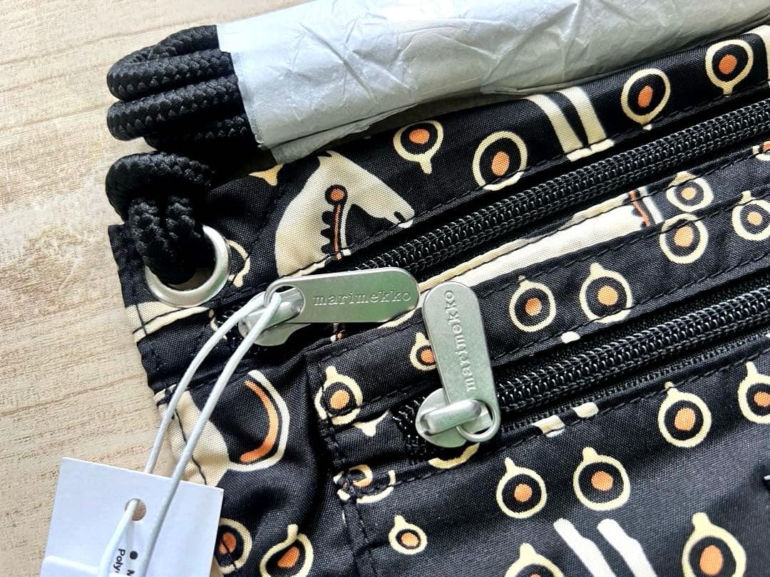 ◆新品未使用◆マリメッコ　marimekko トラベルポーチ　サコッシュ　馬