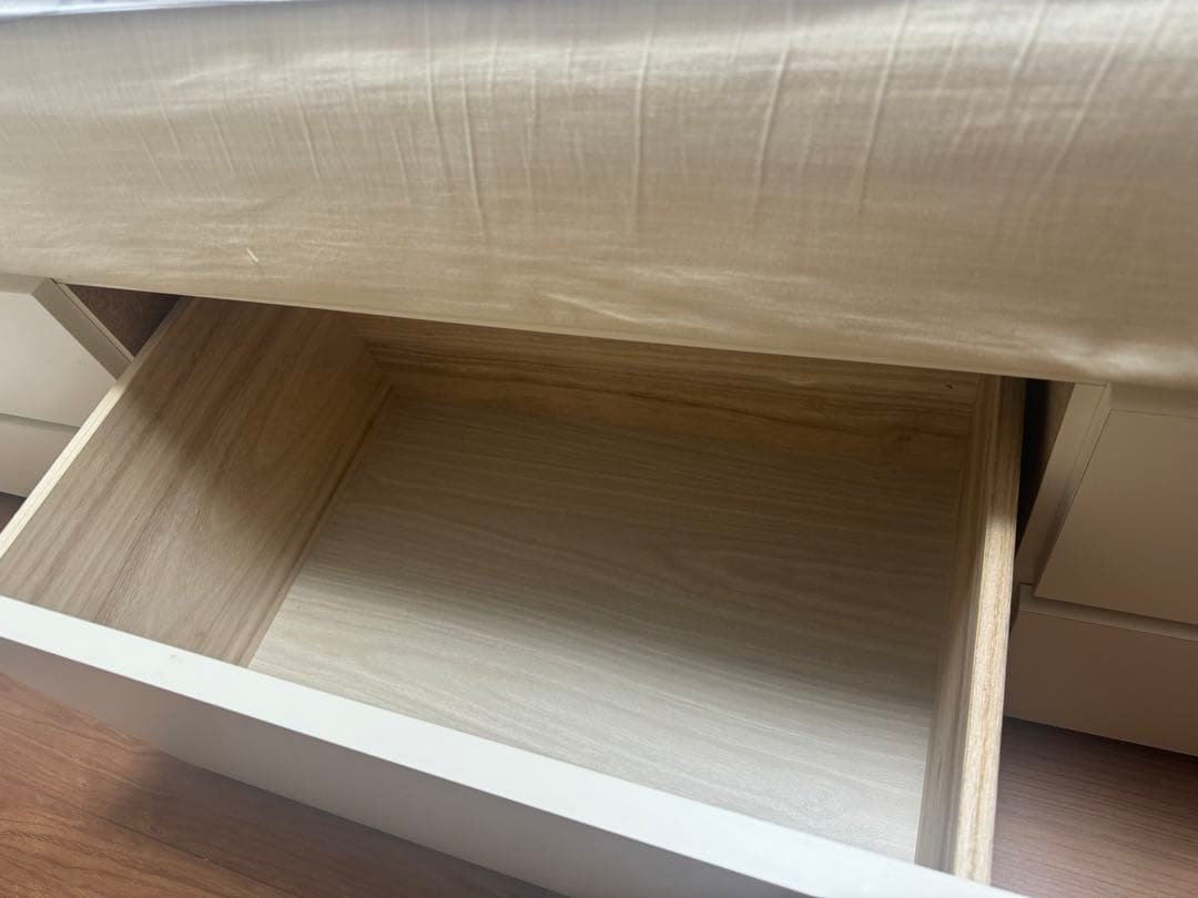 【8/31まで掲載予定】ダブルベッドフレーム 収納大