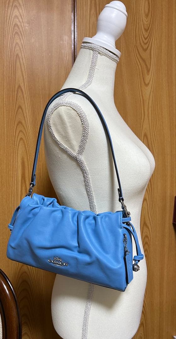 コーチ⭐︎フェイ⭐︎アウトレット⭐︎爽やかブルーミニバッグ⭐︎