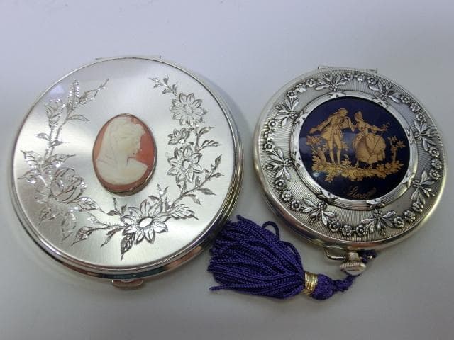 コンパクト■女カメオ純天銀 99.97％ 彫刻 CROWN Limagos 化粧