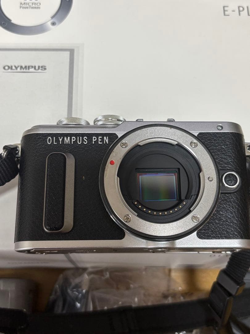 OLYMPUS PEN E-PL8 ミラーレス一眼 本体