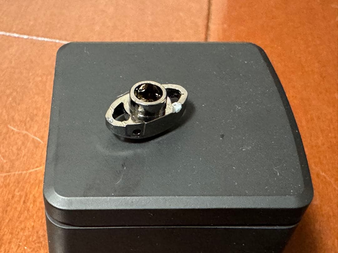 SHIMANO nium 100HG 右ハンドル (2023年モデル)