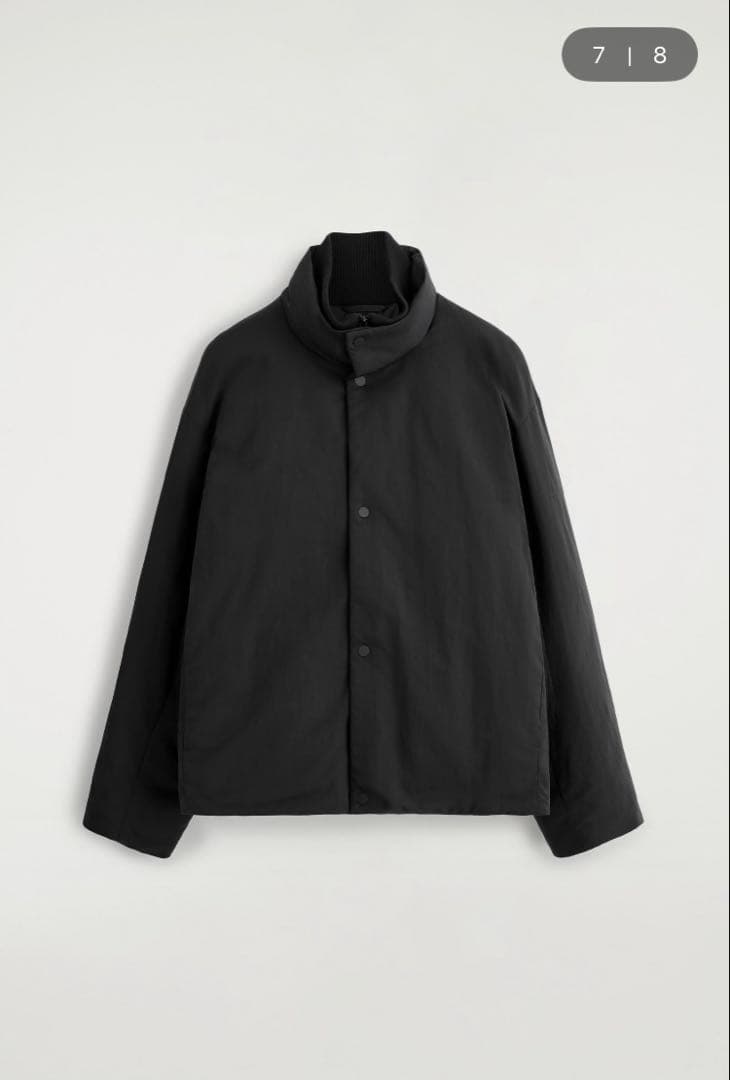 COS パデッドファンネルネックダウンジャケット