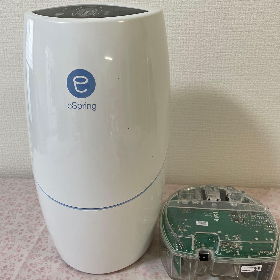 アムウェイeSpring 浄水器 本体と付属品