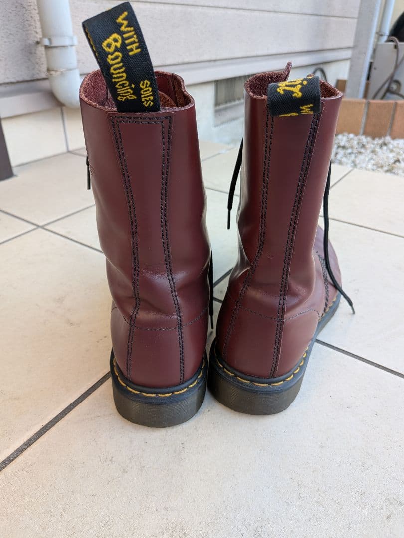 ドクターマーチン:10ホールブーツ、レッドsize uk8