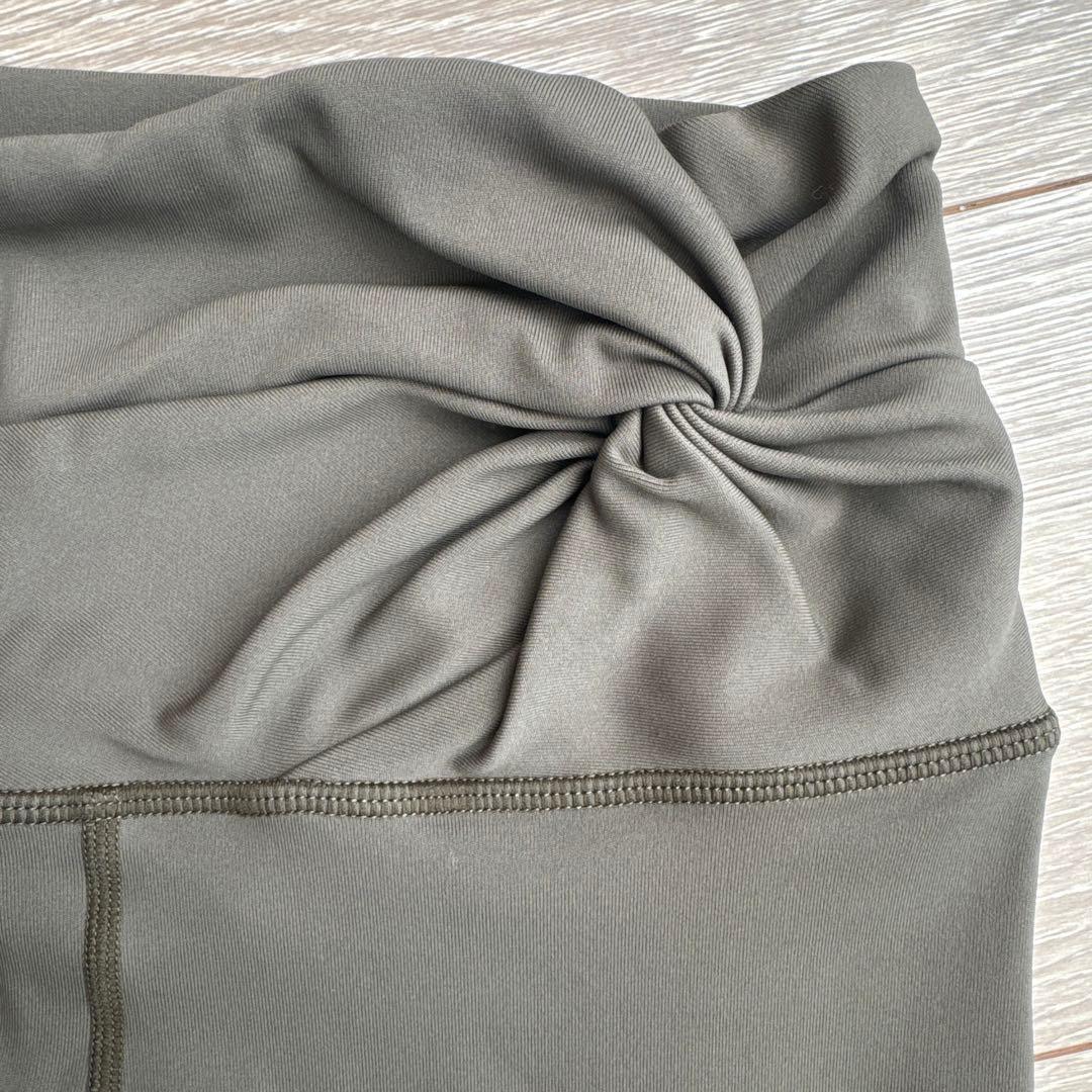 LAVA SUKALA ecoアシンメトリーブラトップ&レギンス 上下セットS