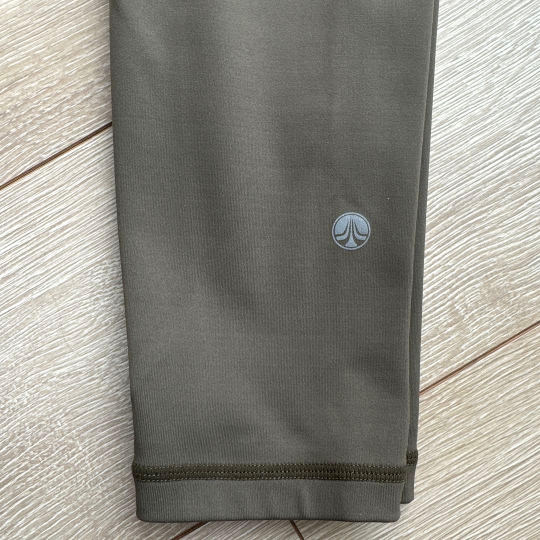 LAVA SUKALA ecoアシンメトリーブラトップ&レギンス 上下セットS