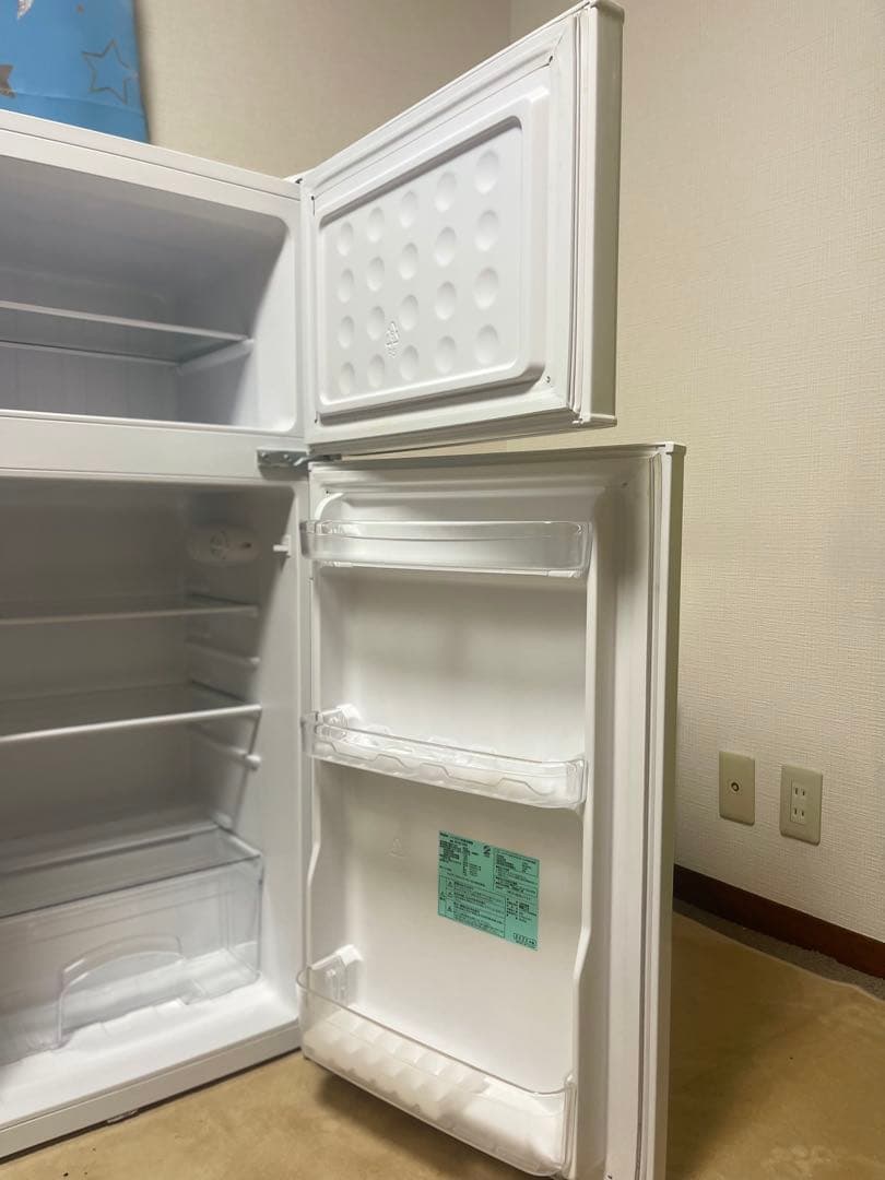 ホワイト冷蔵庫 冷凍室付き