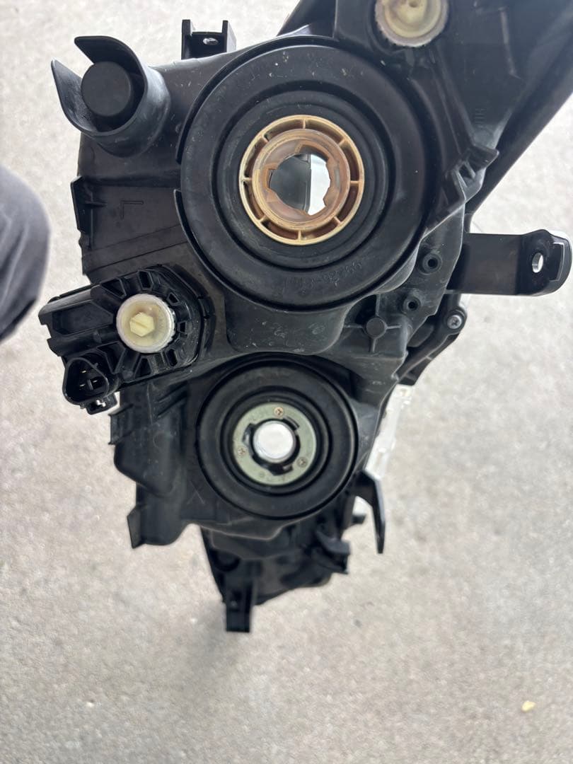 ⭐️(ばら売り可能)NZE161アクシオヘッドライト左右