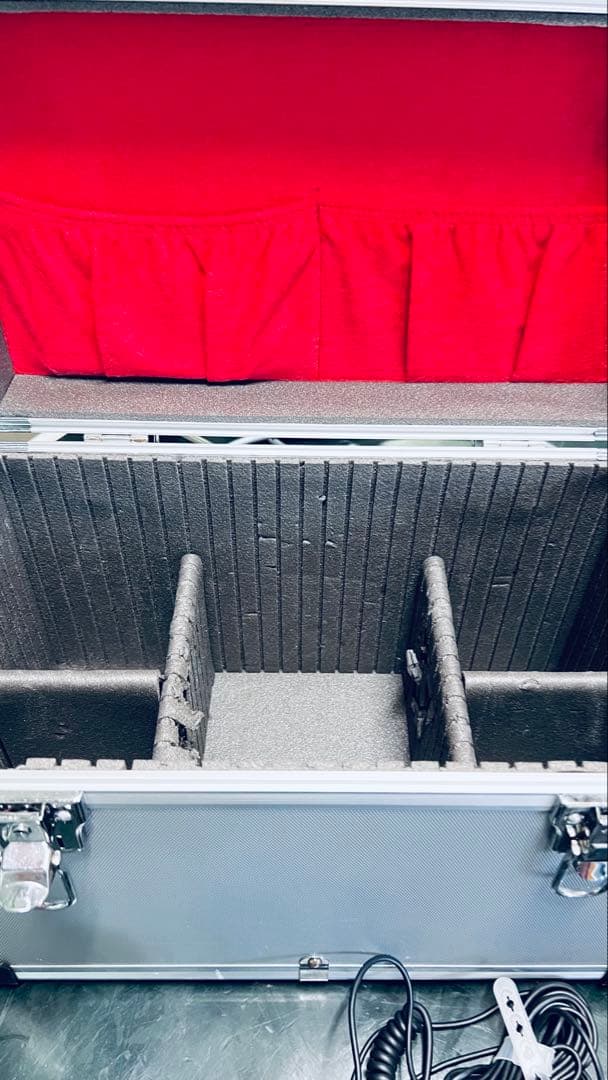 MINOLTA 一眼レフカメラとフラッシュセットアルミ専用箱付き