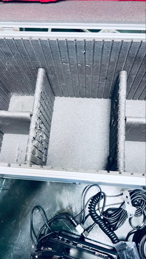 MINOLTA 一眼レフカメラとフラッシュセットアルミ専用箱付き