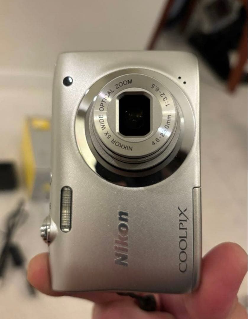 ニコン Nikon COOLPIX A100 元箱付 動作確認済み