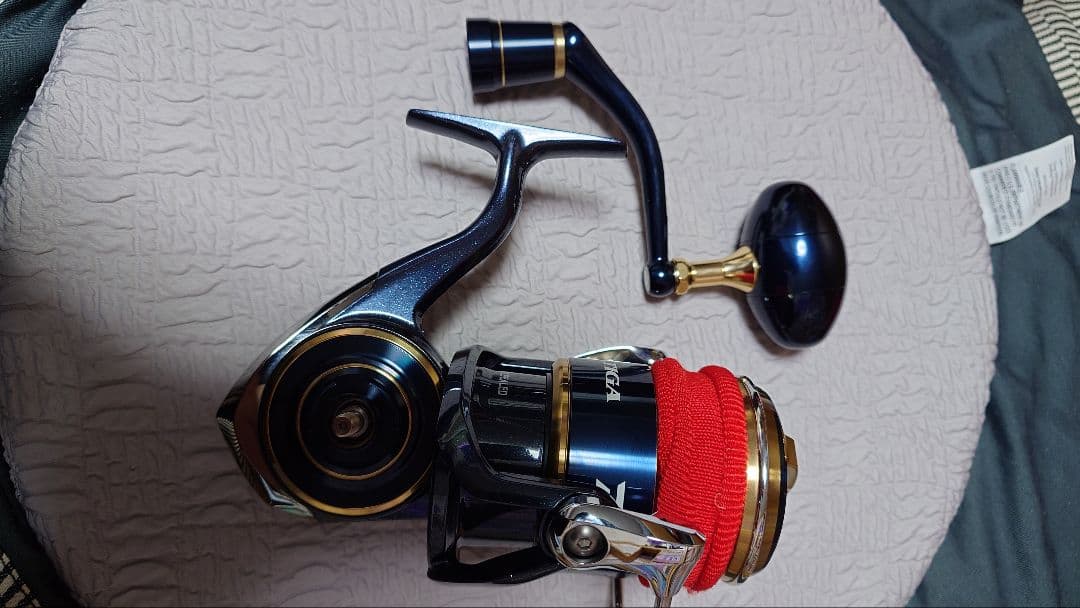 カズ　2月25日まで出品　20ソルティガ8000H　おまけ付　美品