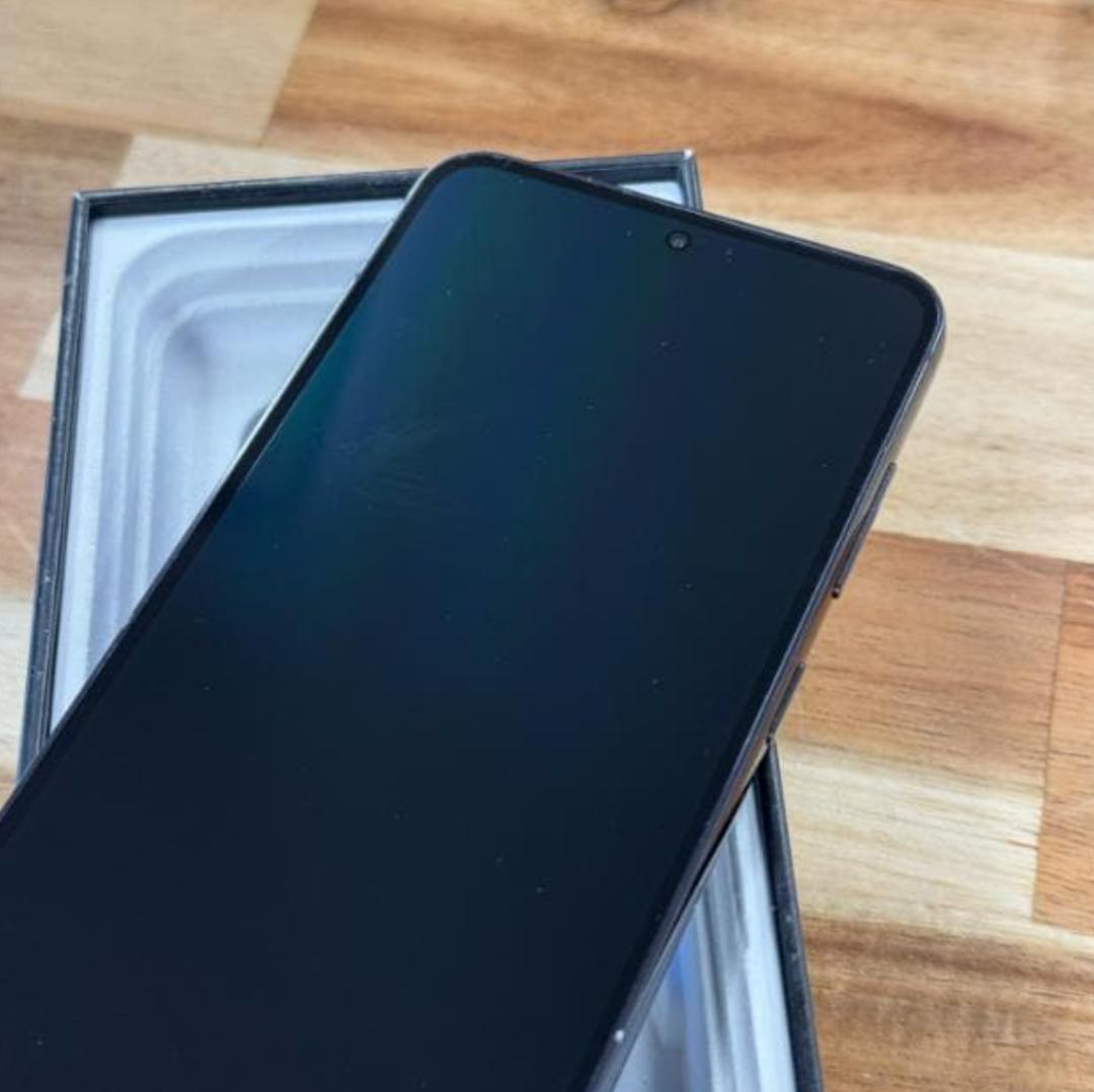 [超美品] ギャラクシー S23 256GB SC-51D バッテリー100％