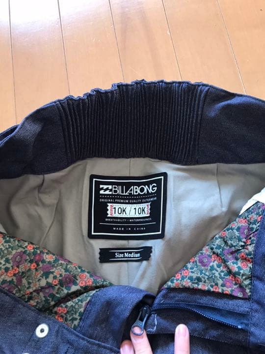 【美品】billabong 花柄スノーウエア