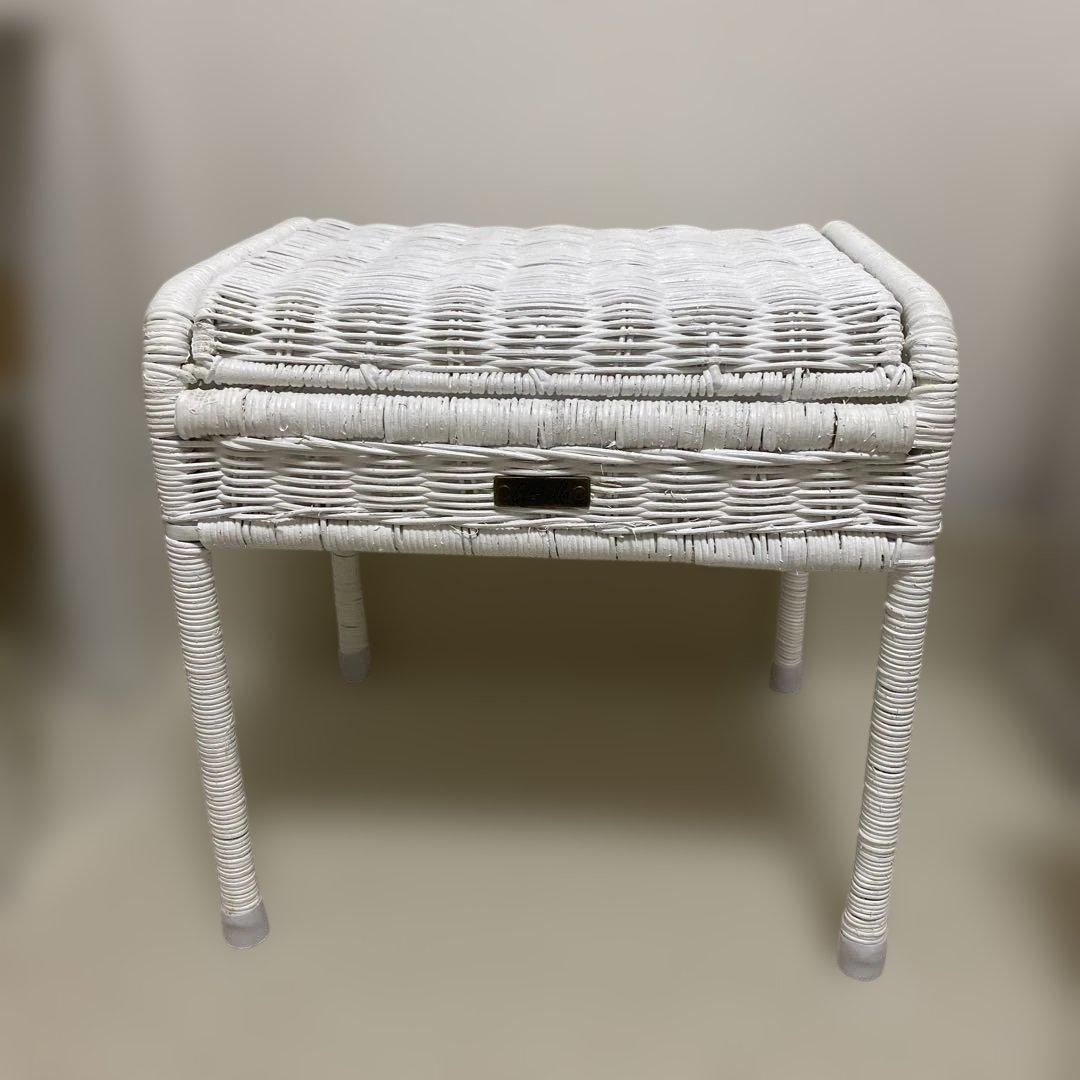 Olli Ella（オリエラ）STORIE STOOL ホワイト