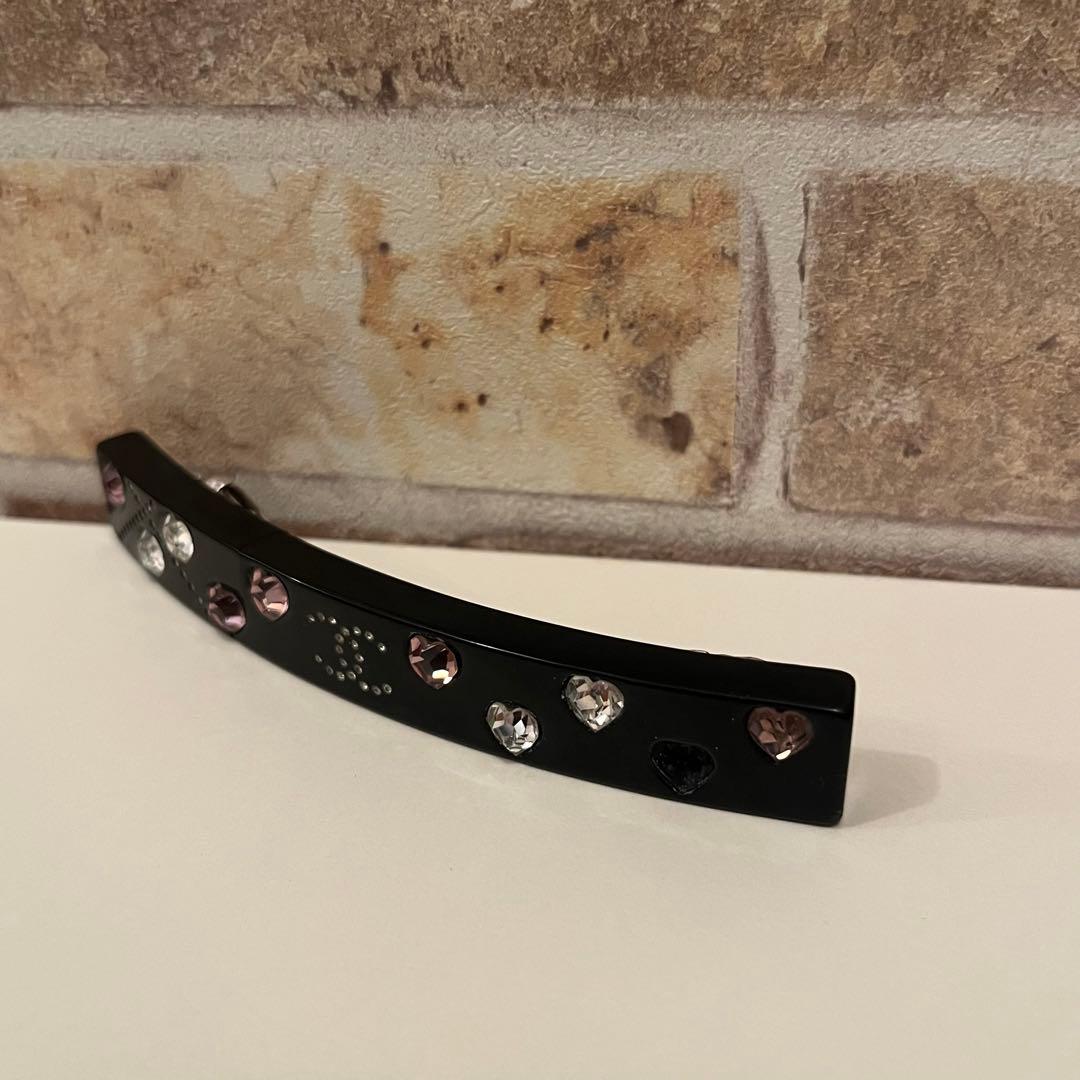 本日限定価格　CHANEL シャネル　ハート型ストーン付き黒バレッタ廃盤