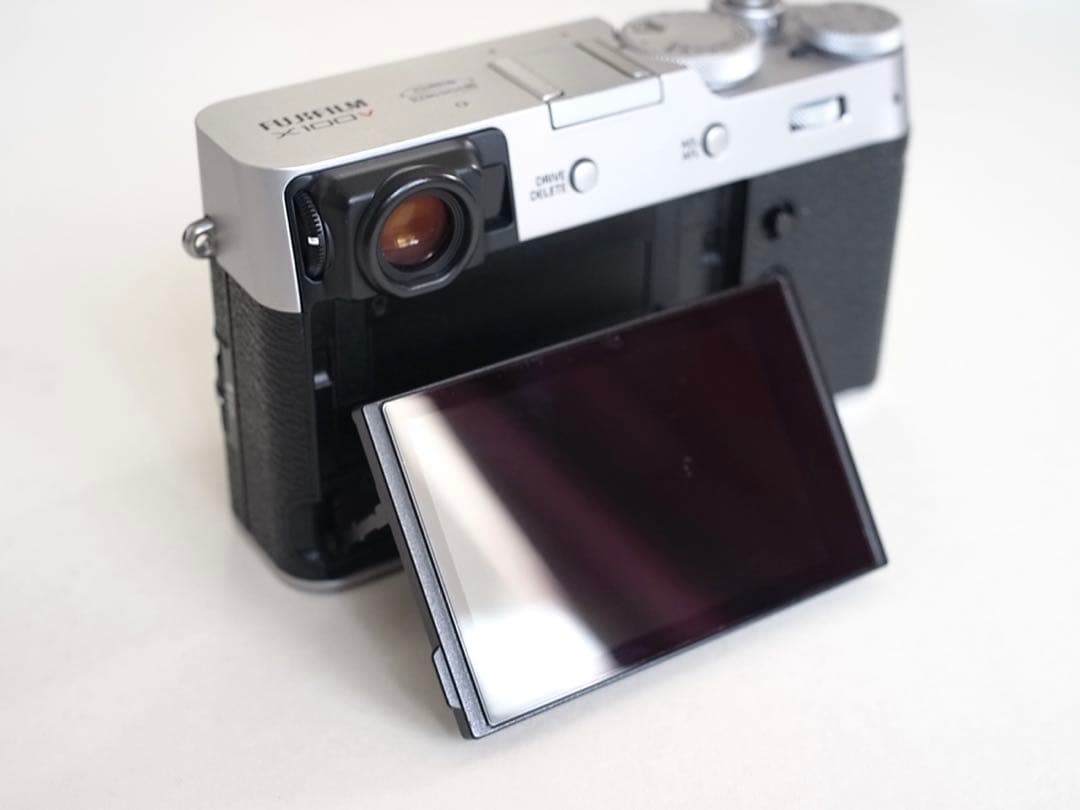 FUJIFILM X100V シルバー