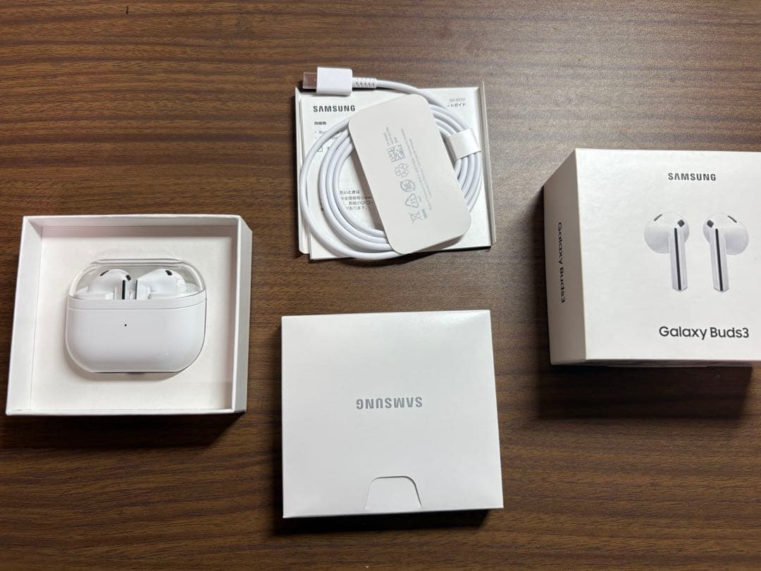 Samsung Galaxy Buds 3 ホワイト 未使用に近い