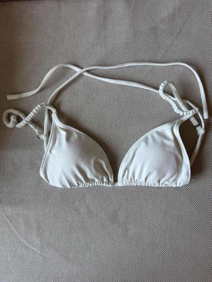 ALEXIA STAM ビキニ　トップス　2024 ss