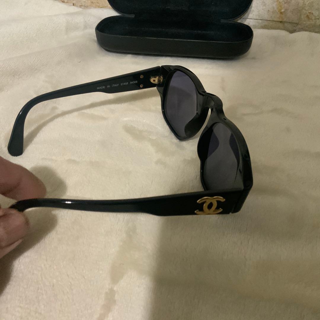 CHANEL ブラック サングラス 専用ケース付き