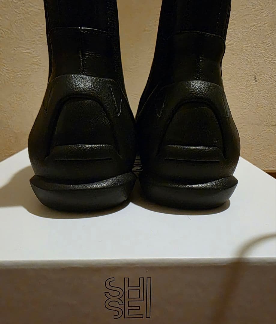 即発送可美品シーセイチゼルトゥアンクルブーツ23.5黒ブラックシセイSHISEI