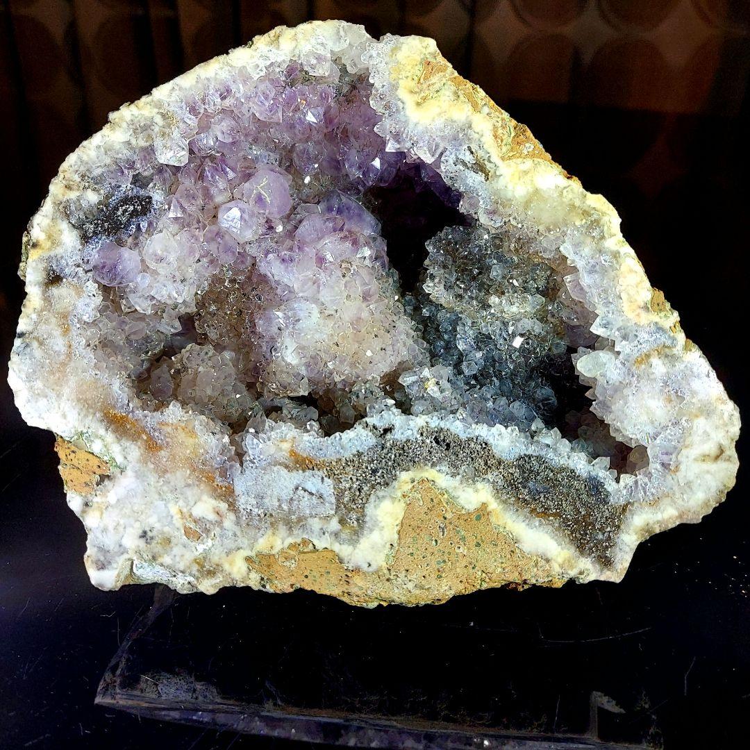 大きい！ 中に結晶モコモコ♪ 約2キロ ジオードドーム 原石 1面磨き 302