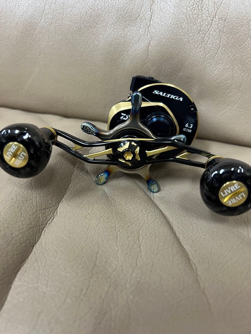 DAIWA 21SALTIGA IC100 L LIVREハンドル.ドラグセット