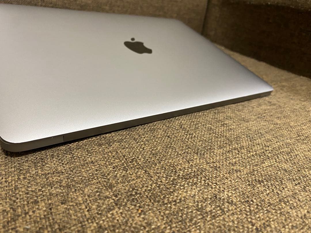 MacBook Pro M2 2022 8GB 256 バッテリー　99％