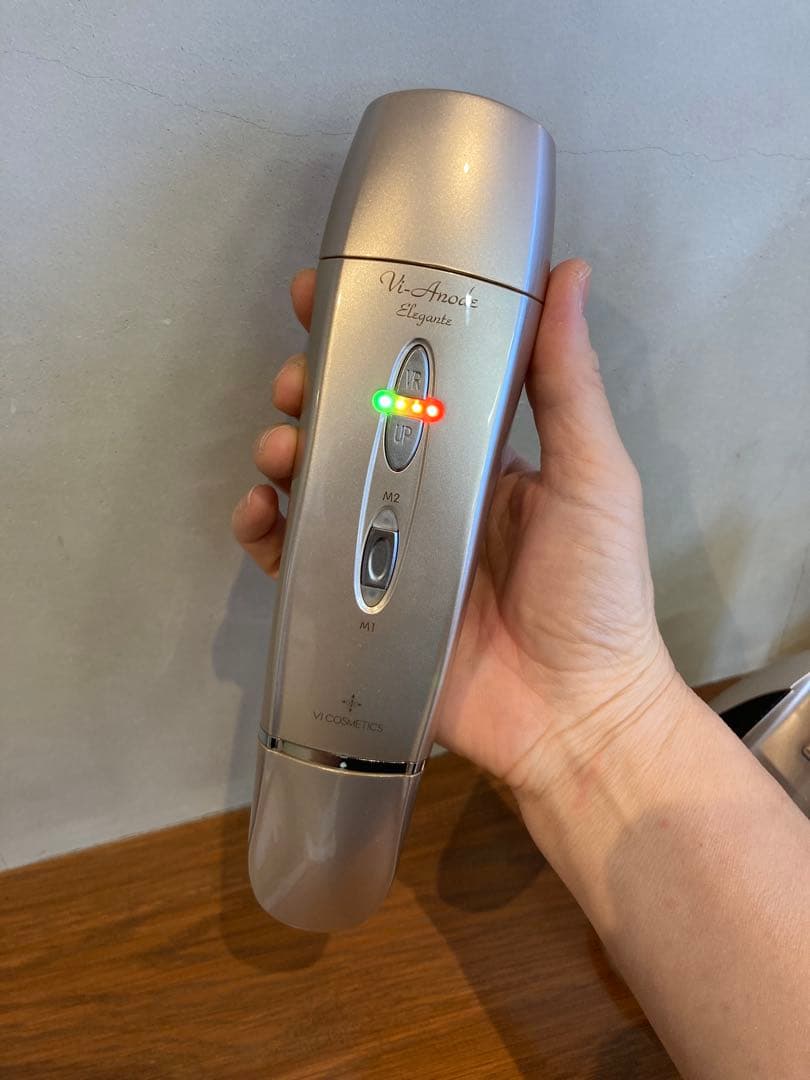 【美品】ヴィジィーンヴィアノードエレガンテ＊美容複合機＊EМS＊イオン導入＊毛穴