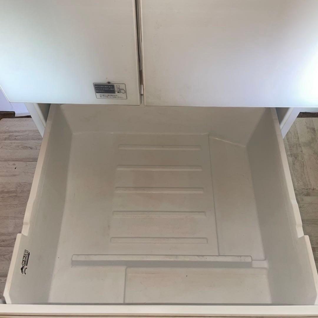 配送設置無料　大型冷蔵庫　大容量　TOSHIBA 555L 6ドア