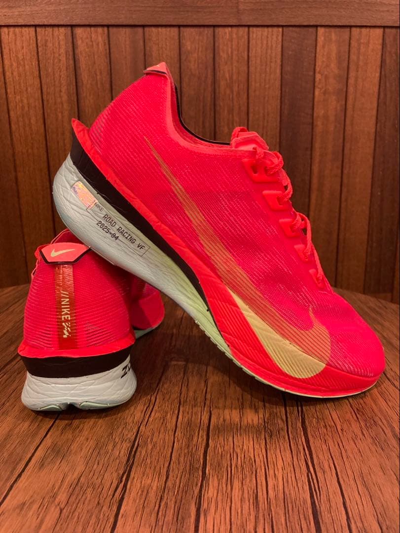 中古品 【NIKE】ズームX ヴェイパーフライ ネクスト% 4 25cm