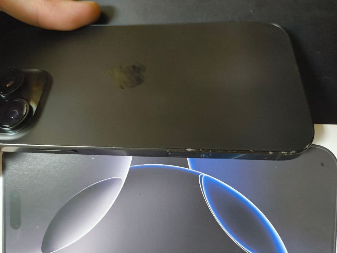 ベゼル傷iPhone16promax 256GB 本体　apple care +