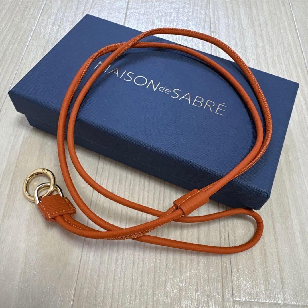 MAISON de SABRE ストラップ付スマホケース iPhone16