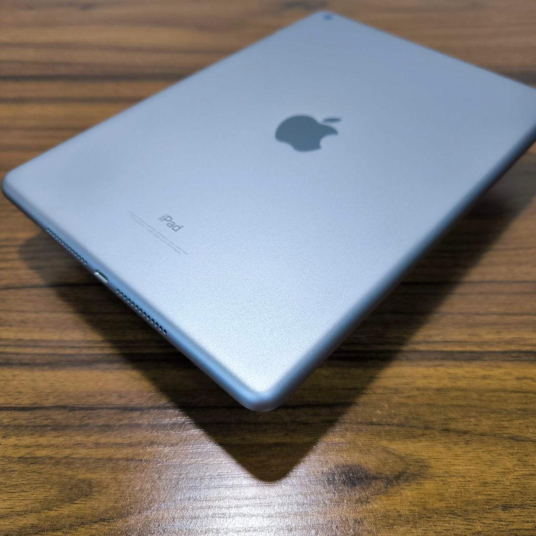 新品同様 Apple iPad 第6世代 Wi-Fiモデル 32GB