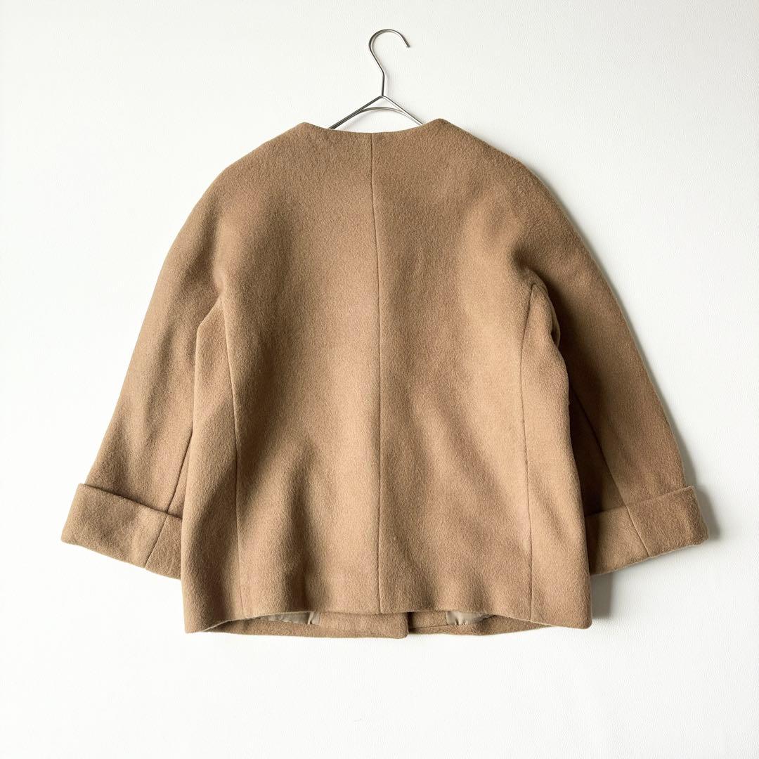 2936y美品　ウィムガゼット　ノーカラーウールショートコート　キャメルベージュ