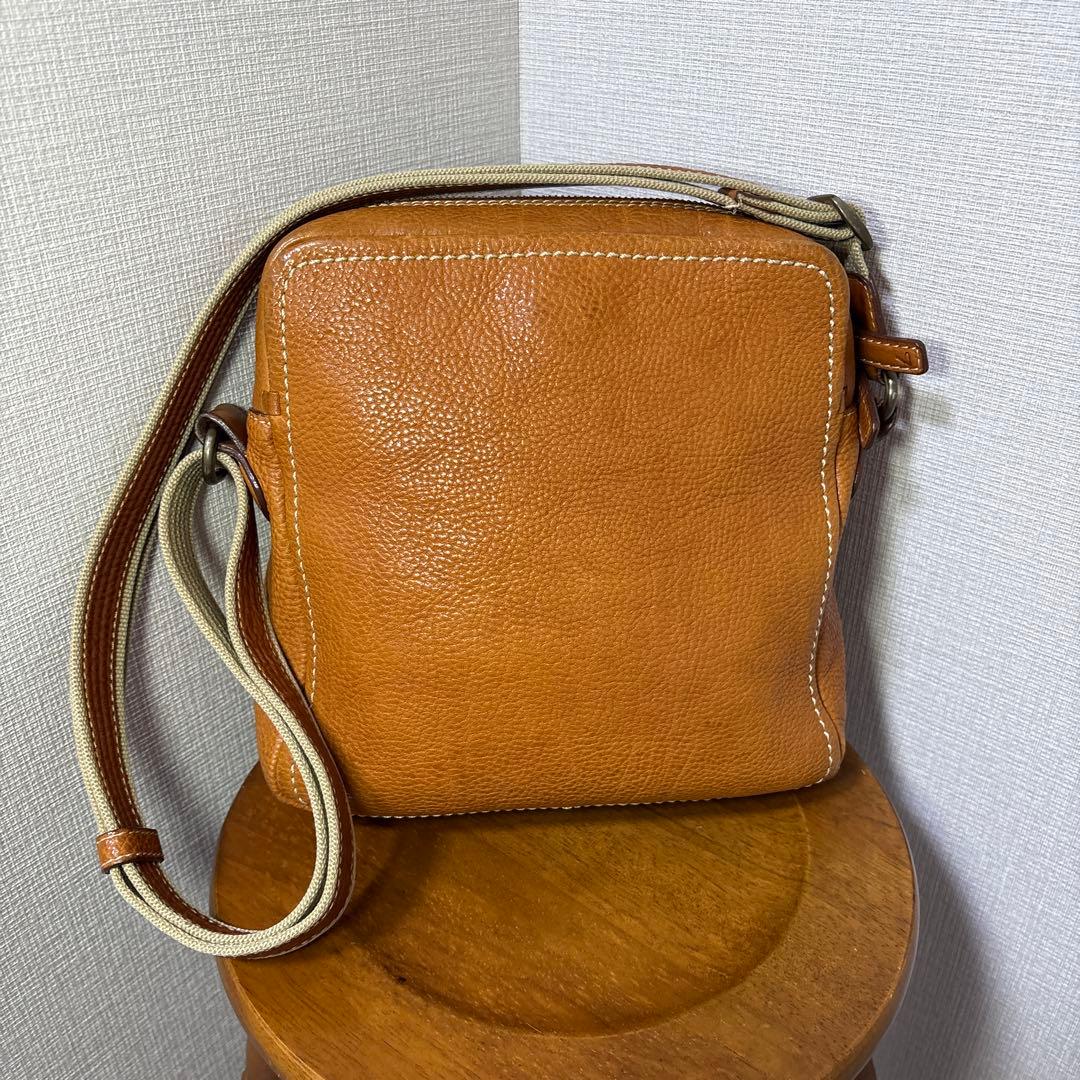 土屋鞄製造所トーンオイルヌメ ジップトップショルダー（ブラウン）