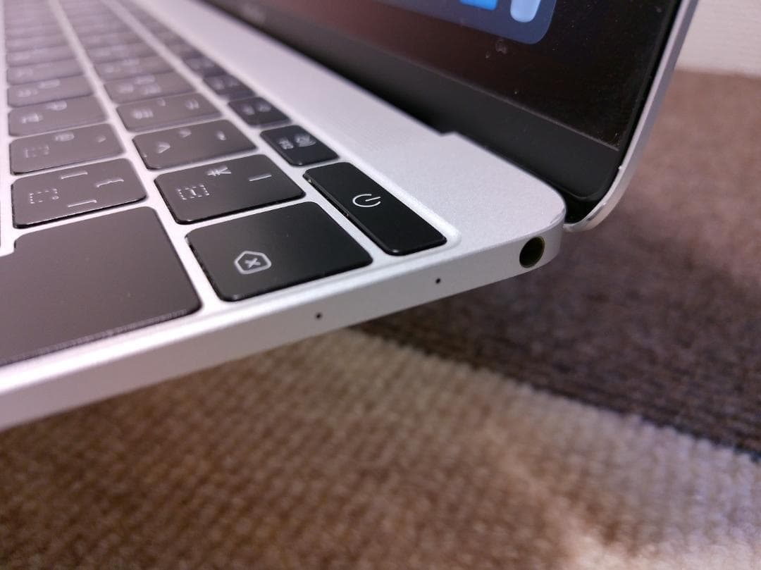 MacBook 2017 A1534 12㌅ 『BT充放電1回』Silver